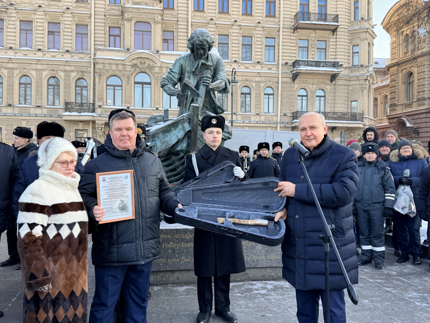Поддерживаем морские традиции