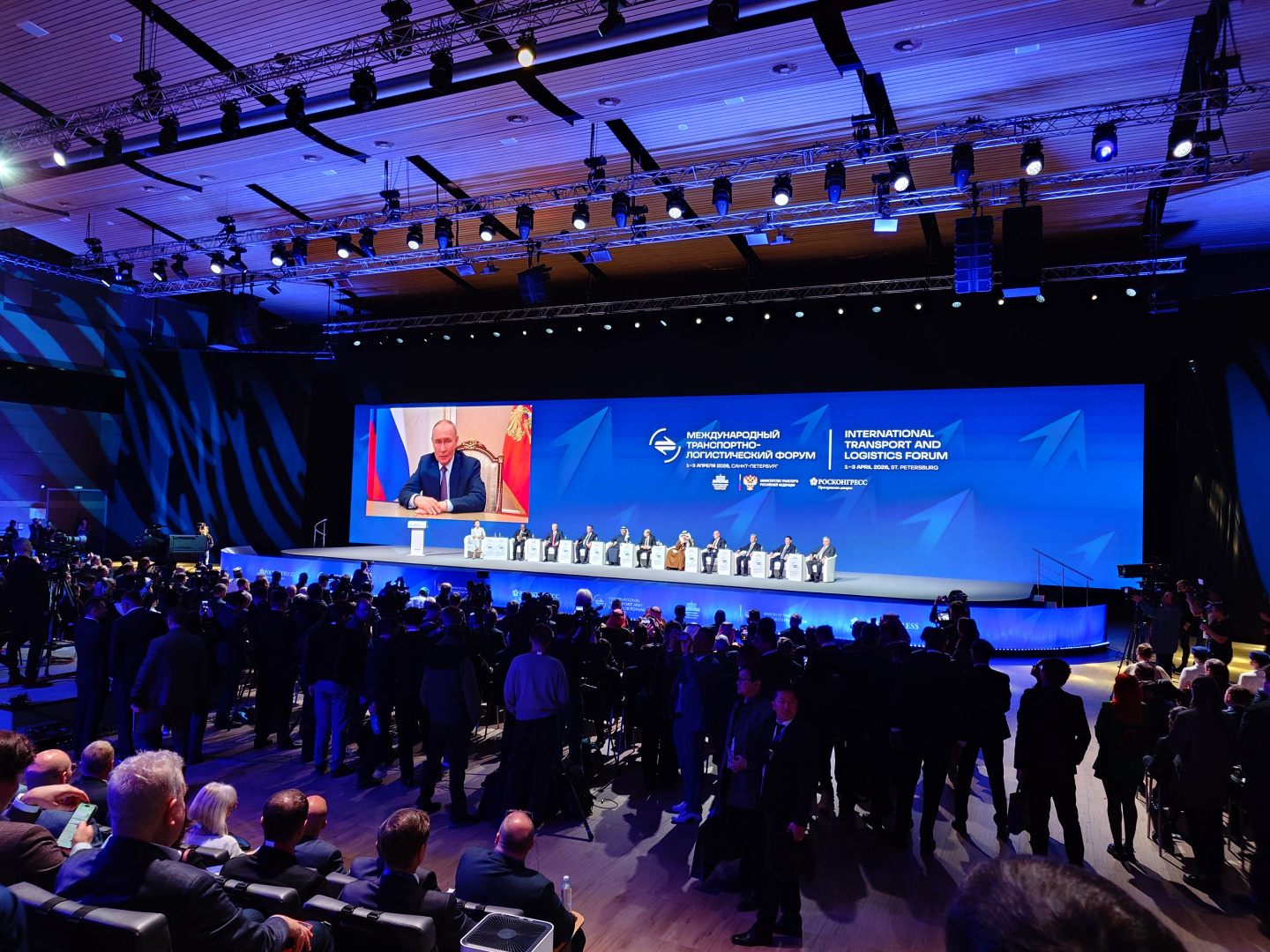 В Петербурге стартовал Первый Международный транспортно-логистический форум