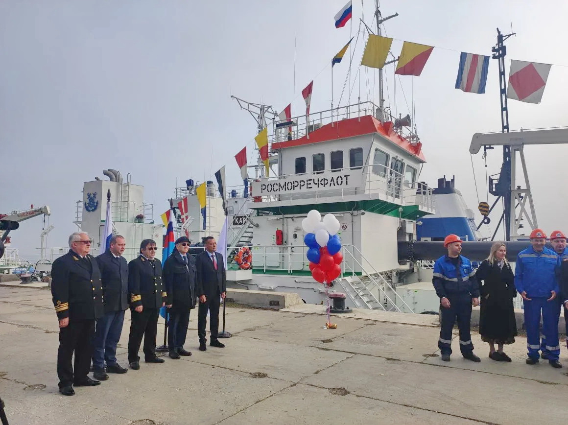 На земснаряде «Николай Гричановский» поднят российский флаг