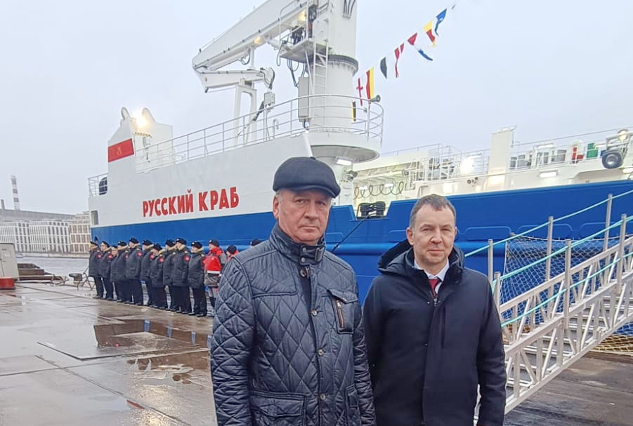 Поднят флаг на новом краболове «Александр Сапожников»: Регистр принял участие в торжественной церемонии