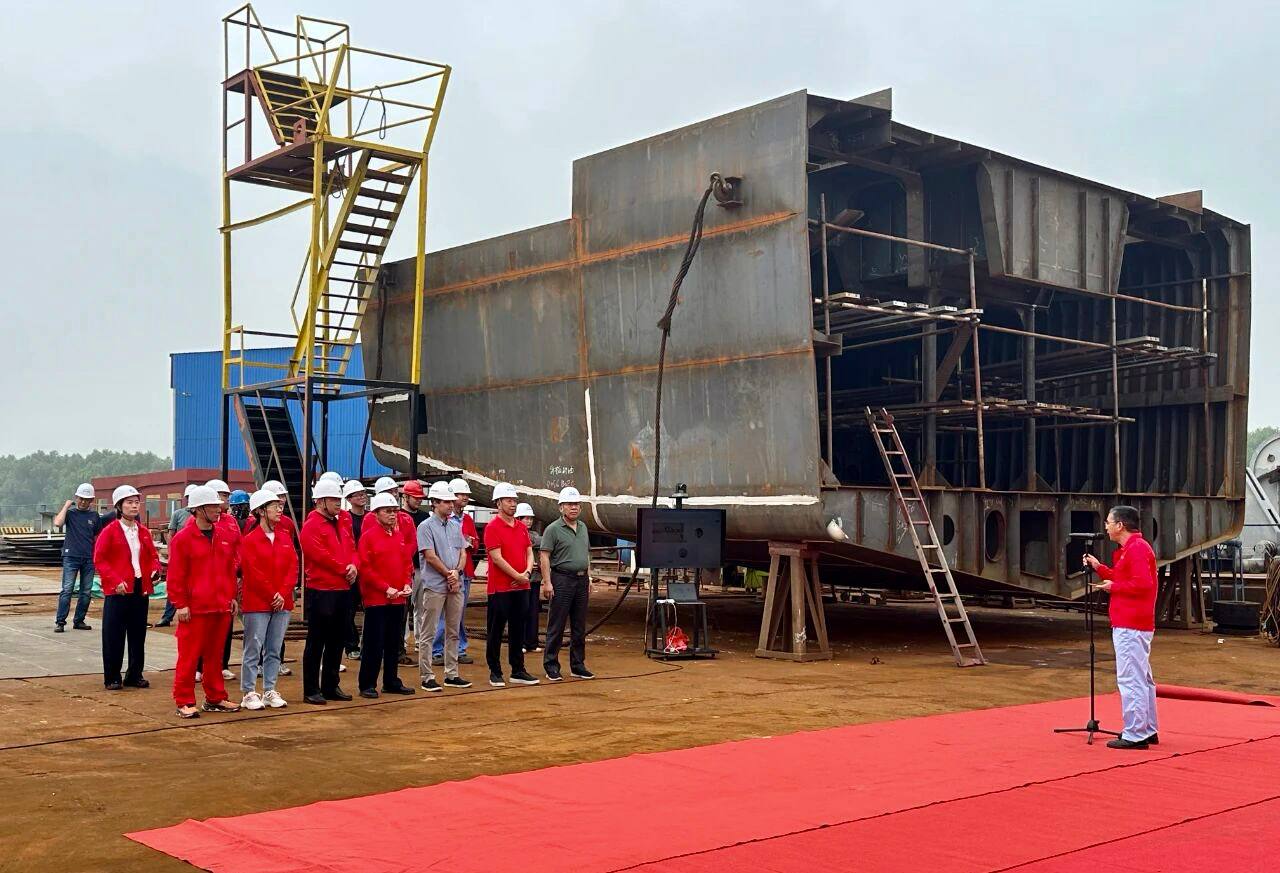 Регистр сопровождает строительство ледокольных буксиров в КНР