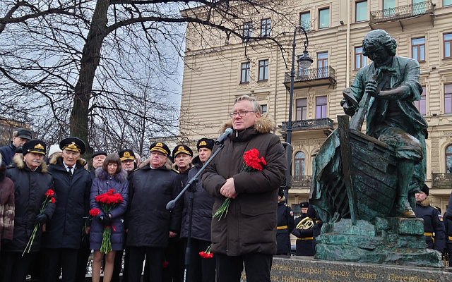 Генеральный директор РС выступил на митинге у памятника «Царь-плотник»