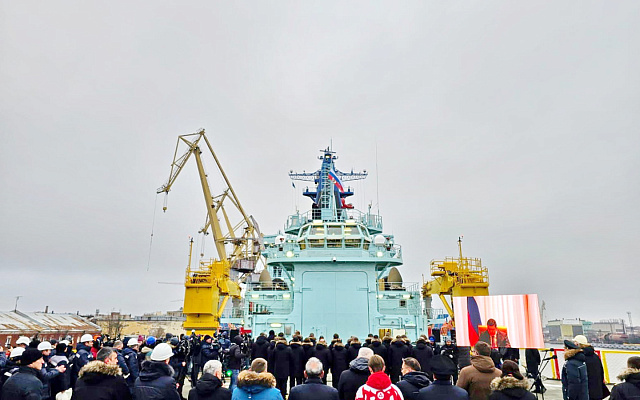 Класс РС: на атомном ледоколе «Якутия» поднят Государственный флаг России