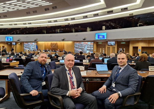 Experts at IMO Discuss Reducing Greenhouse Gas Emissions from Ships