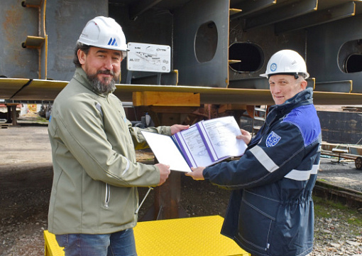 Класс РС: на ССЗ им. Ленина заложены кили новой серии судов проекта RSD81